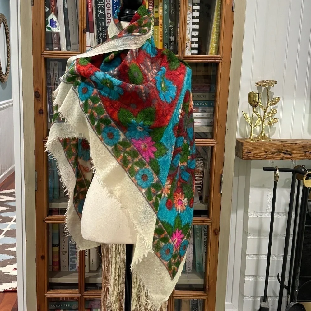Petrusse Paris Luxury Wool Floral Scarf, 43" x 43" - Picture 6 of 6